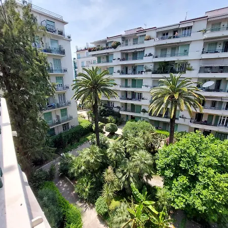 Bh - Capitol - 2 Bedrooms 5 Peoples Apartment