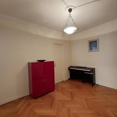 Bh - Capitol - 2 Bedrooms 5 Peoples Apartment